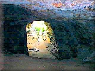 The largest and most spectacular cave in Menorca is the Cova des Coloms, in the barranco of Binigaus in Es Migjorn Gran.
